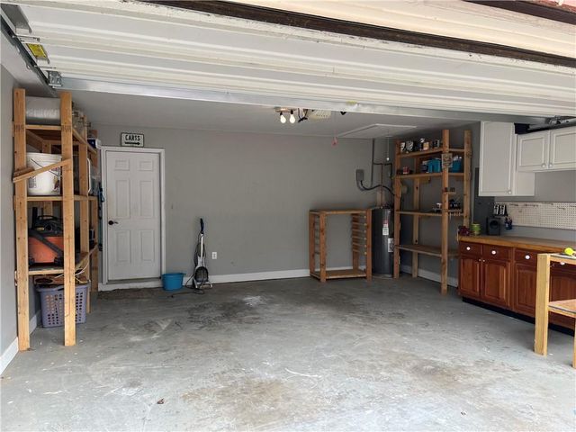 111 Green Point Way, Carrollton, GA 30117