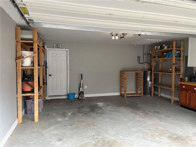 111 Green Point Way, Carrollton, GA 30117