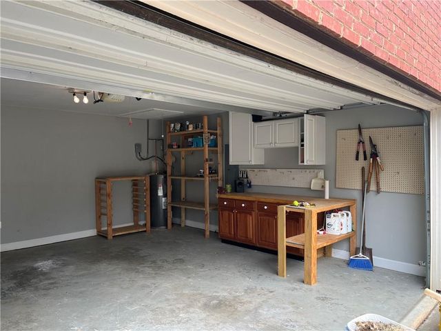 111 Green Point Way, Carrollton, GA 30117