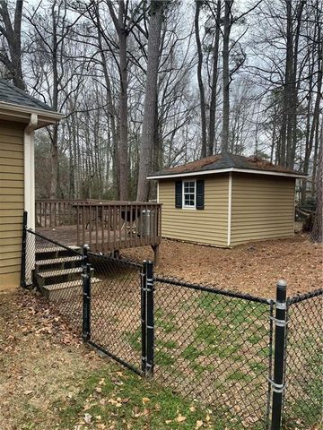 111 Green Point Way, Carrollton, GA 30117