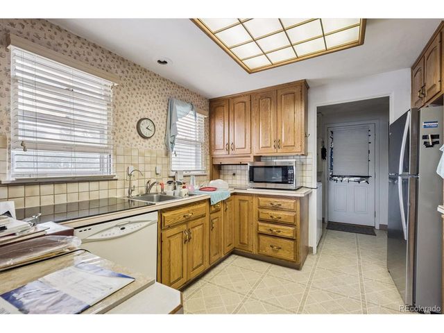 5465 Reed Ct, Arvada, CO 80002