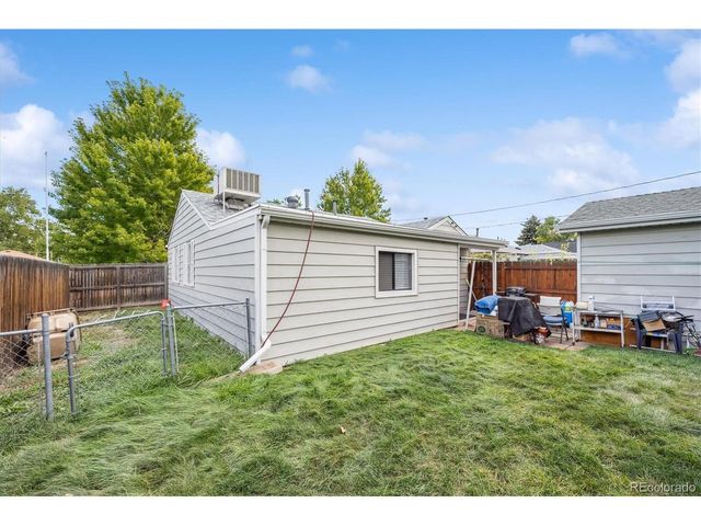 5465 Reed Ct, Arvada, CO 80002
