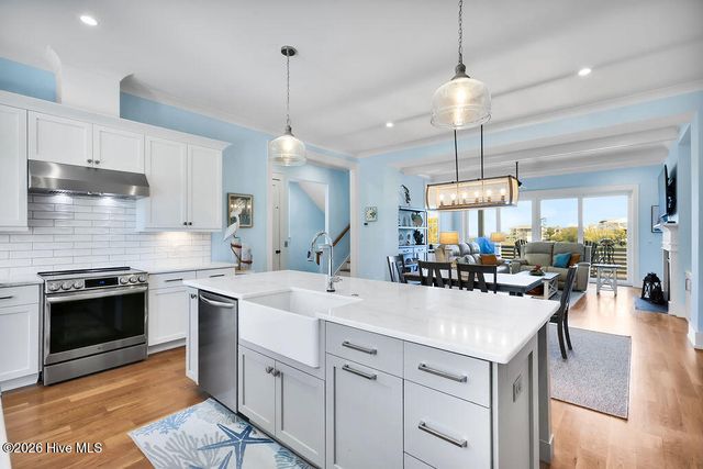 7697 Dunewalk Court, Wilmington, NC 28409