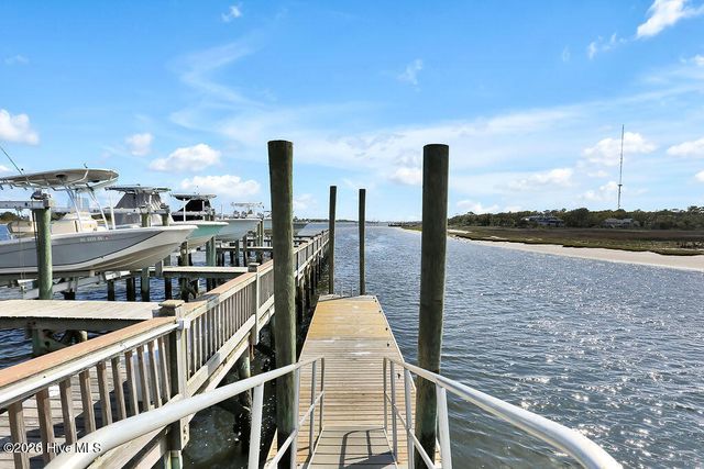 7697 Dunewalk Court, Wilmington, NC 28409