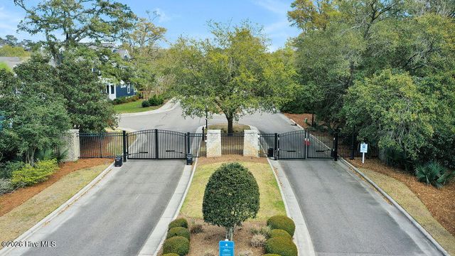 7697 Dunewalk Court, Wilmington, NC 28409