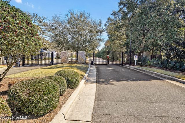 7697 Dunewalk Court, Wilmington, NC 28409