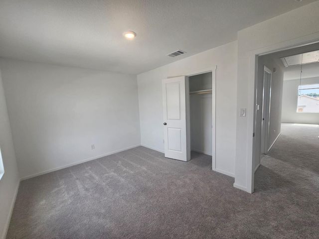 100 Silent Sky LN, Hutto, TX 78634