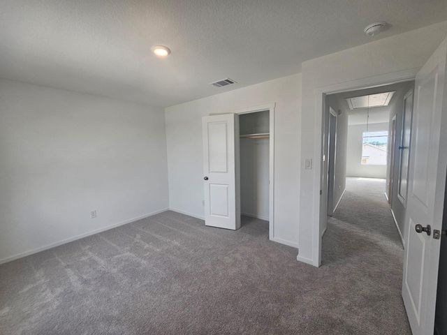 100 Silent Sky LN, Hutto, TX 78634