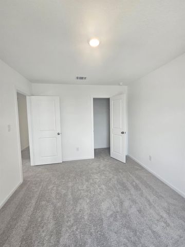 100 Silent Sky LN, Hutto, TX 78634