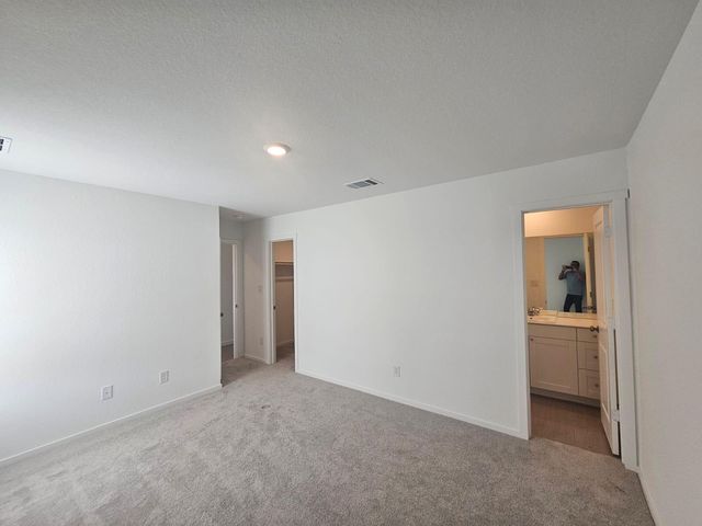 100 Silent Sky LN, Hutto, TX 78634