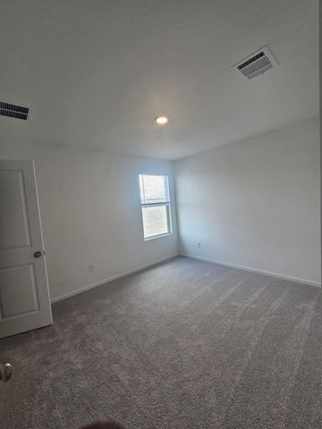100 Silent Sky LN, Hutto, TX 78634