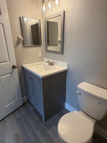 8884 N Isles Circle, Tamarac, FL 33321