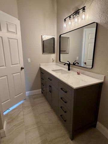 8884 N Isles Circle, Tamarac, FL 33321