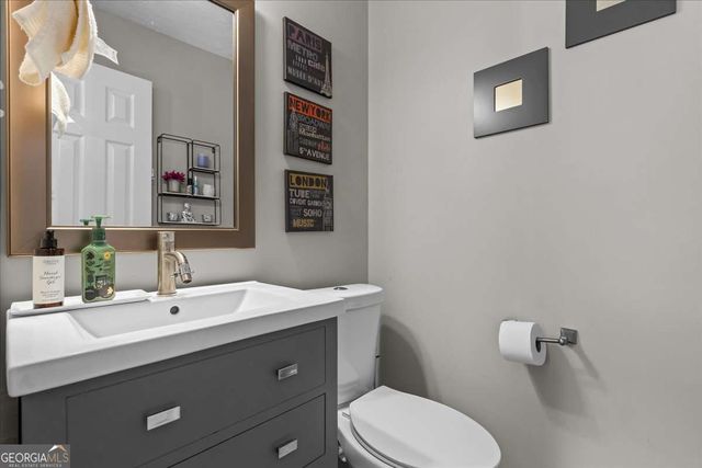 1565 Watercrest Circle, Lawrenceville, GA 30043