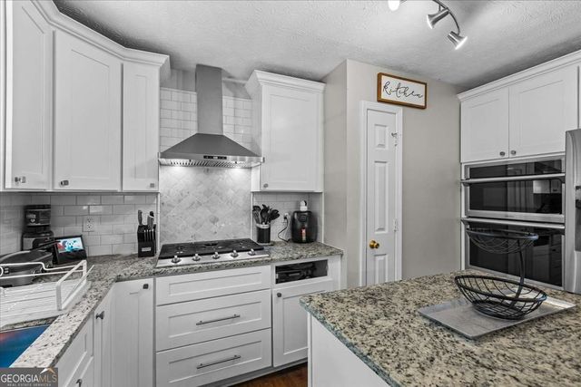 1565 Watercrest Circle, Lawrenceville, GA 30043