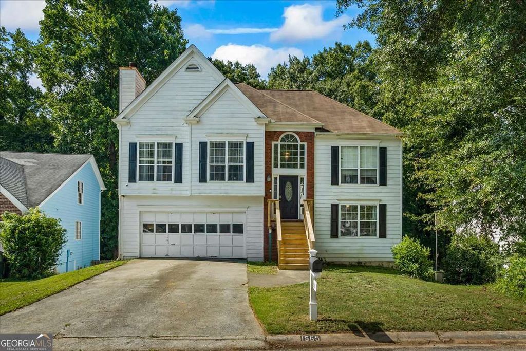 1565 Watercrest Circle, Lawrenceville, GA 30043