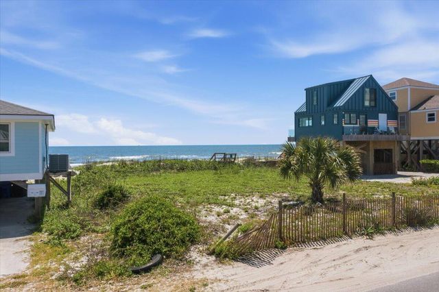1567 E Ashley Avenue, Folly Beach, SC 29439