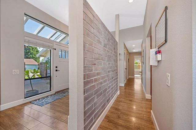 142 Blakeslee Way, Folsom, CA 95630