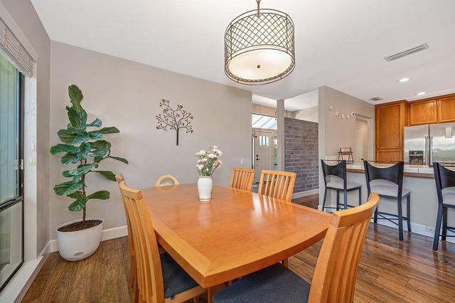 142 Blakeslee Way, Folsom, CA 95630