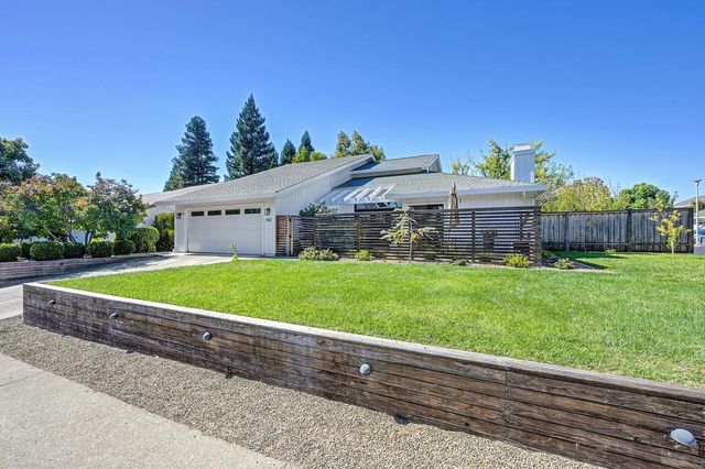 142 Blakeslee Way, Folsom, CA 95630