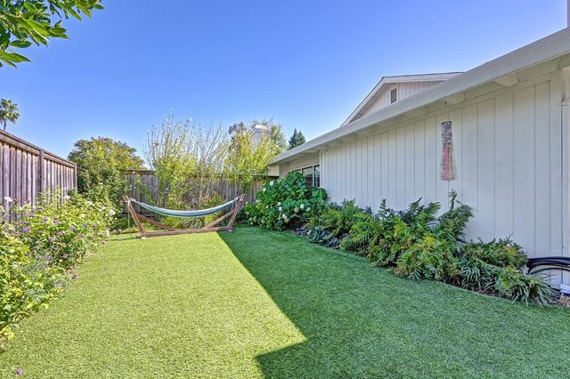 142 Blakeslee Way, Folsom, CA 95630