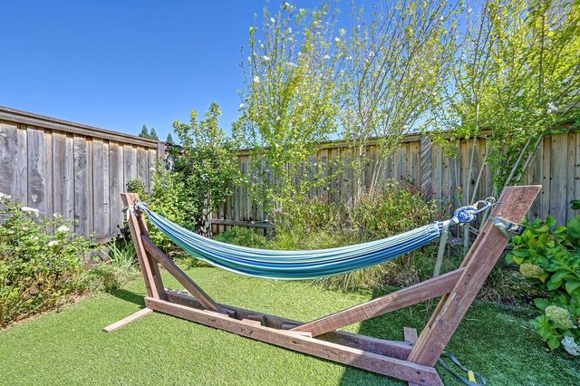 142 Blakeslee Way, Folsom, CA 95630