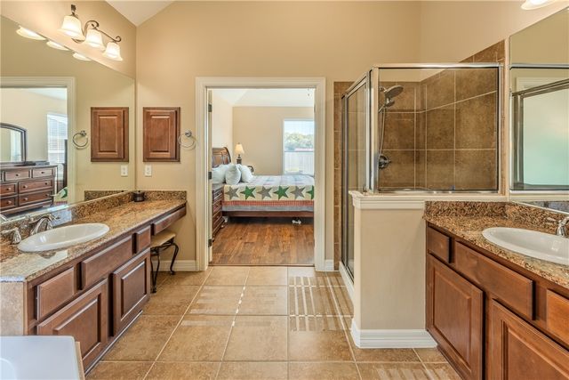 1905 Rosenbaum Drive, Brenham, TX 77833