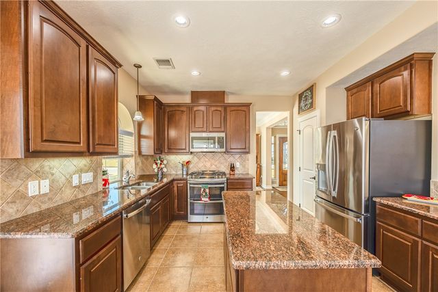 1905 Rosenbaum Drive, Brenham, TX 77833