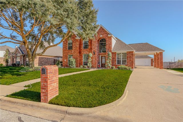 1905 Rosenbaum Drive, Brenham, TX 77833
