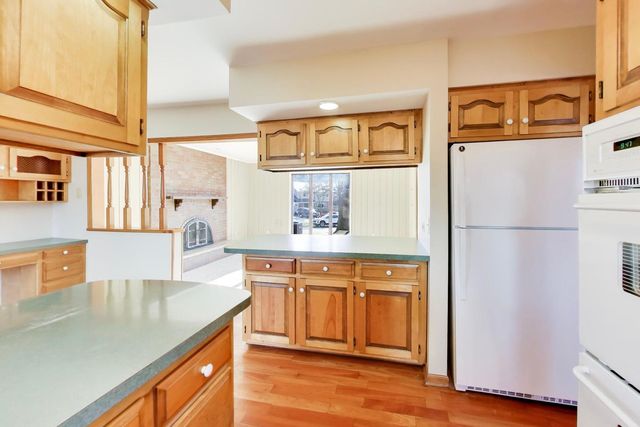 26W548 Prairie Avenue, Winfield, IL 60190