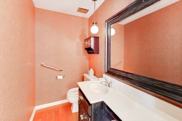 26W548 Prairie Avenue, Winfield, IL 60190