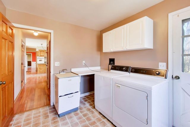 26W548 Prairie Avenue, Winfield, IL 60190