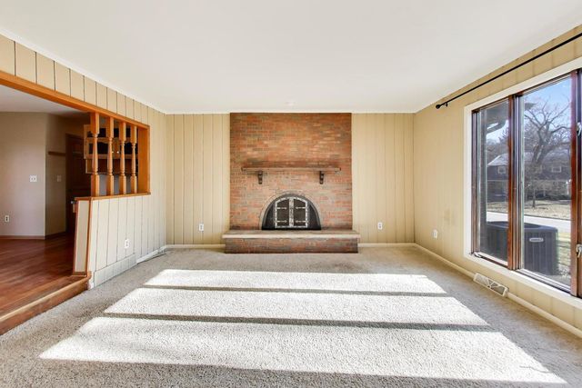 26W548 Prairie Avenue, Winfield, IL 60190