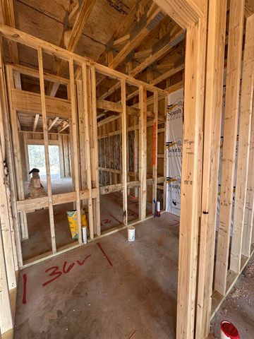 339 E Pyrenees Drive, Wellford, SC 29385