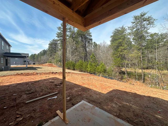 339 E Pyrenees Drive, Wellford, SC 29385
