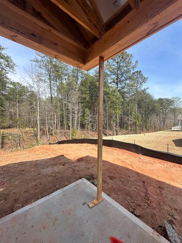 339 E Pyrenees Drive, Wellford, SC 29385