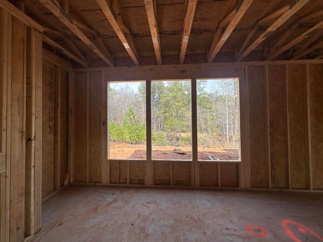 339 E Pyrenees Drive, Wellford, SC 29385