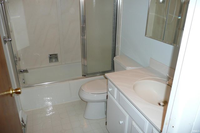 51678 Grape Road, Granger, IN 46530