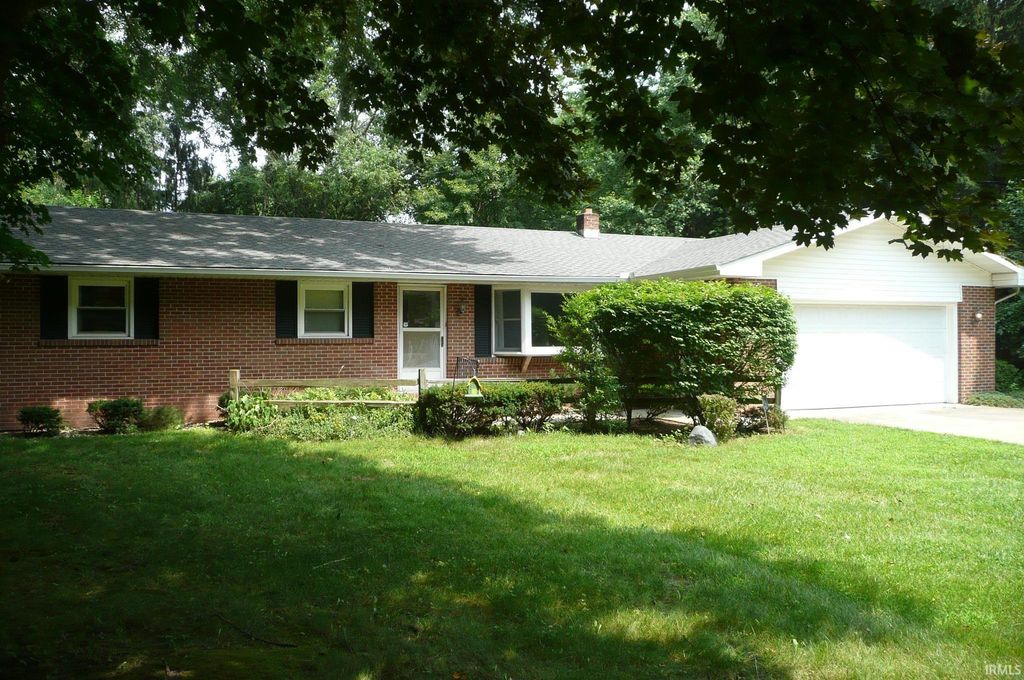 51678 Grape Road, Granger, IN 46530