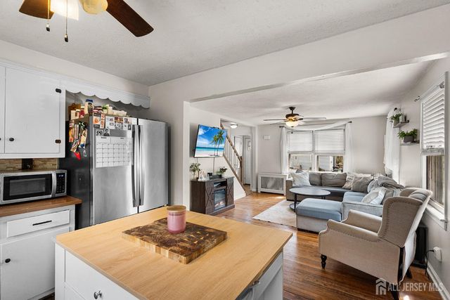 585 Bamford Avenue, Middlesex, NJ 07095