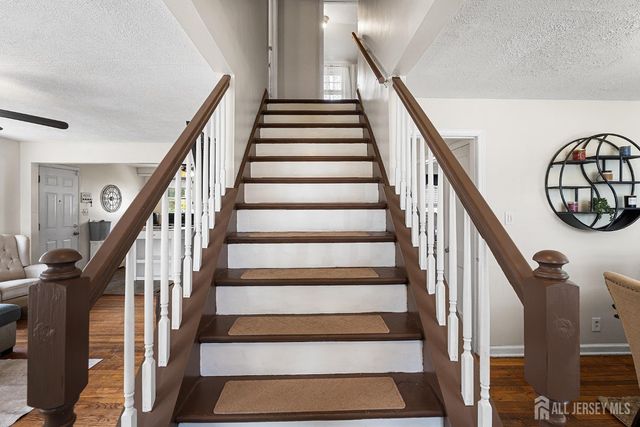 585 Bamford Avenue, Middlesex, NJ 07095