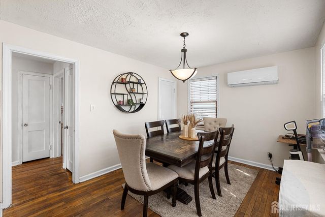 585 Bamford Avenue, Middlesex, NJ 07095