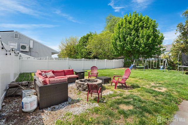 585 Bamford Avenue, Middlesex, NJ 07095