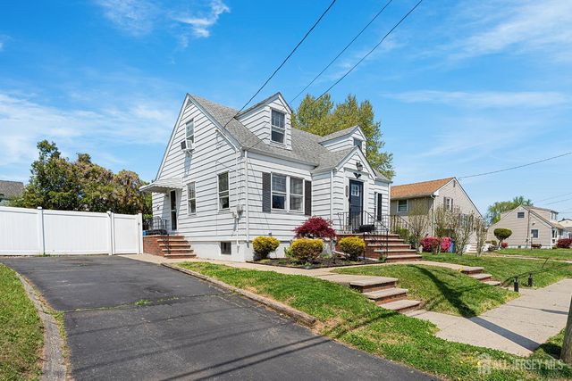 585 Bamford Avenue, Middlesex, NJ 07095