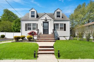585 Bamford Avenue, Middlesex, NJ 07095