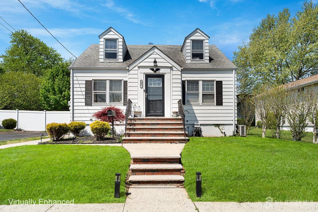 585 Bamford Avenue, Middlesex, NJ 07095