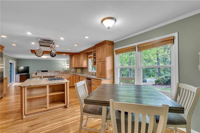 141 Greybridge Road, Pelzer, SC 29669