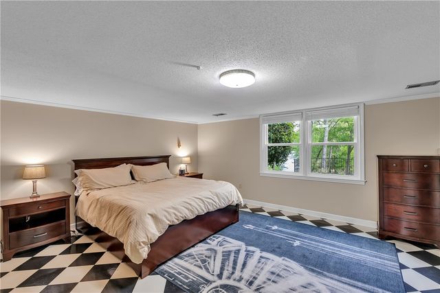 141 Greybridge Road, Pelzer, SC 29669