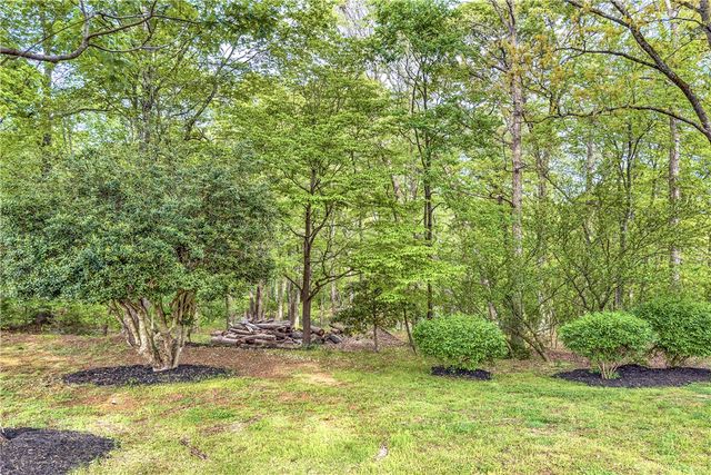 141 Greybridge Road, Pelzer, SC 29669
