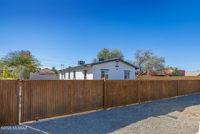 501 W Pennsylvania Drive, Tucson, AZ 85714